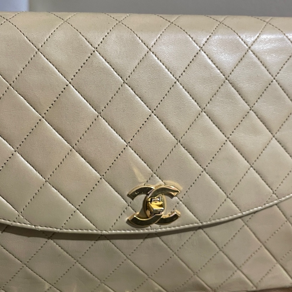 Auth CHANEL Beige Single Flap Shoulder Chain Bag 24k Gold CC Quilted Lambskin - Picture 5 of 11